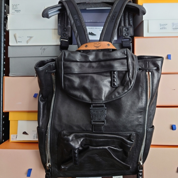 MCM Killian Medium Leather Logo Backpack - Picture 4 of 11